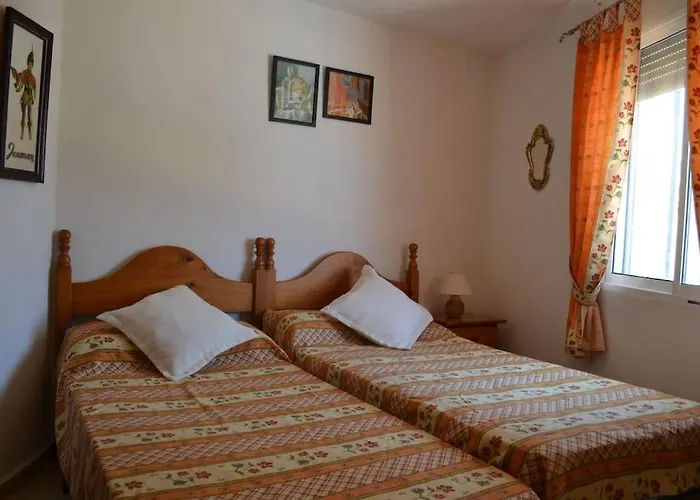 בית נופש Piscina Privado,12 Personasdenia